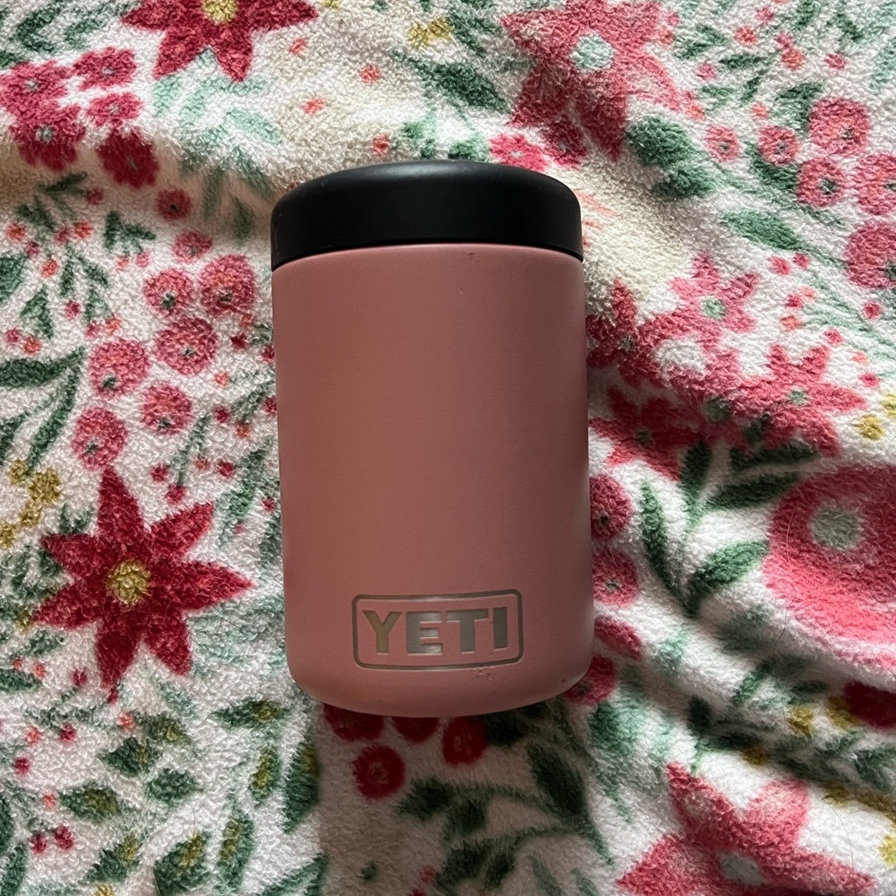 Yeti Can Cooler